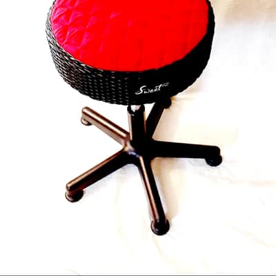 Sweet Thrones drum throne seat cover Sweet Thrones 2021 Premium Red / Black Quilted image 1