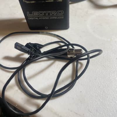 Lectrosonics UM400 - Block 24 wireless transmitter image 7