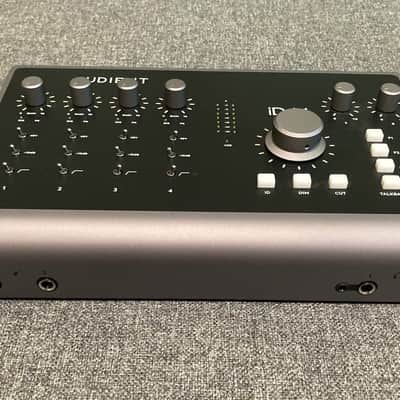 Audient iD44 MkII USB Audio Interface with Hard Case and Cables image 3