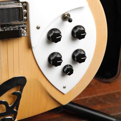 Rickenbacker 330 Mapleglo Semi-Hollow Electric Guitar 2024 Pre-Owned image 7
