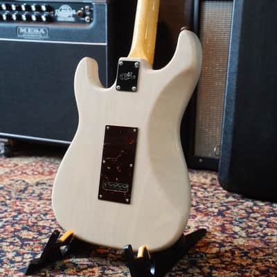 G&L Legacy 2022 - White Blonde W/ OHSC Excellent Condition image 13