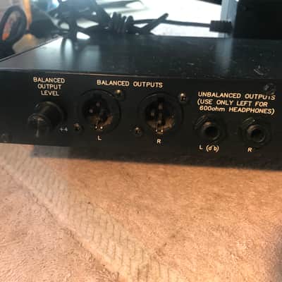 Rocktron Chameleon Guitar preamp/processor with correct power supply, rack mount bolts and washers image 6