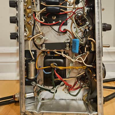 Fender Deluxe Reverb 2-Channel 22-Watt 1x12" Guitar Combo 1978-1979 - Silverface image 16