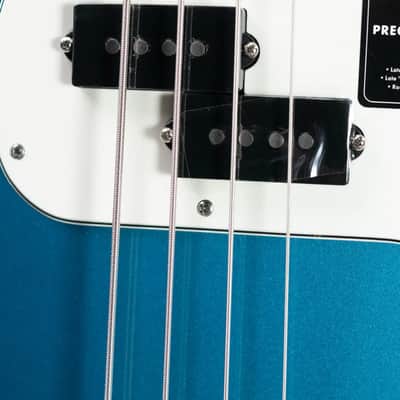 Fender Vintera III Late '60s Precision Bass - Lake Placid Blue with Gig Bag image 10
