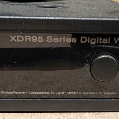 Line 6 X2 XDR95 Digital
Wireless Instrument System image 4
