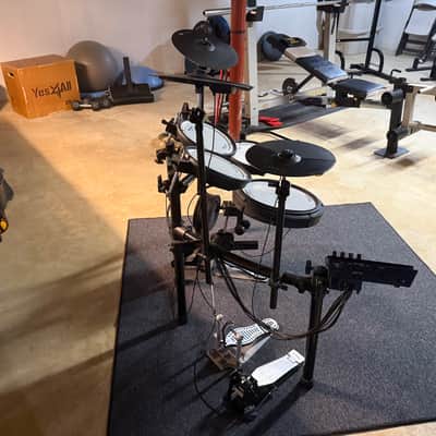 Roland TD-17KV V-Drum Kit with Mesh Pads (Accessories Included) image 4