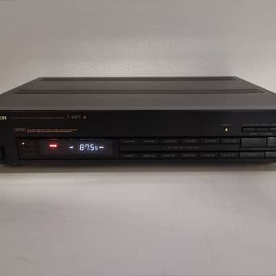 Pioneer F-447L - FM/AM Digital Synthesizer Tuner image 2