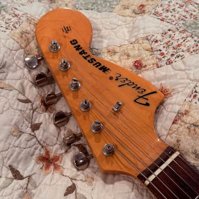 2004 Fender Mustang – Crafted in Japan – Vintage White – Clean image 3