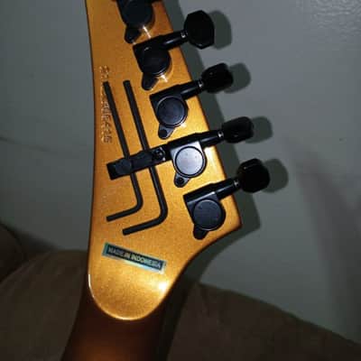 Kramer SM-1 H 2022 - Present - Buzzsaw Gold image 11