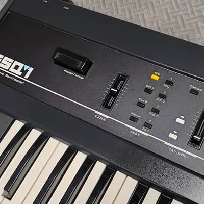 Ensoniq ESQ-1 Wave Synthesizer ✅ + Catrige SQX20 Expander ✅Hardcase + New Battery✅RARE from ´80s✅ Professional Synthesizer like Yamaha Roland Korg✅ Cleaned & Full Checked ✅ image 3
