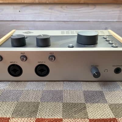 Universal Audio Volt 476 USB-C Audio Interface 2021 - Present - Tan / Gray image 8