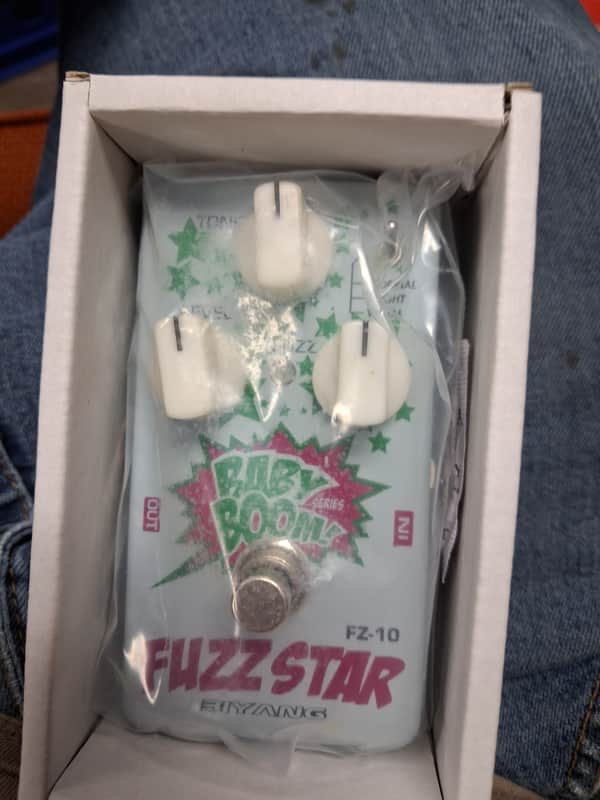 $11.99 Savings Alert: Biyang Babyboom FZ-10 Fuzz Star 2010s - Green