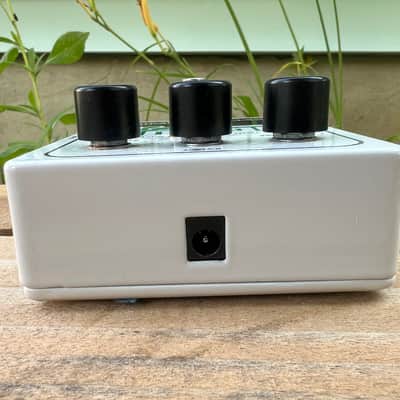 Electro-Harmonix Big Muff Pi with Tone Wicker Fuzz / Distortion Pedal Made in NYC - Working - Please Read image 8