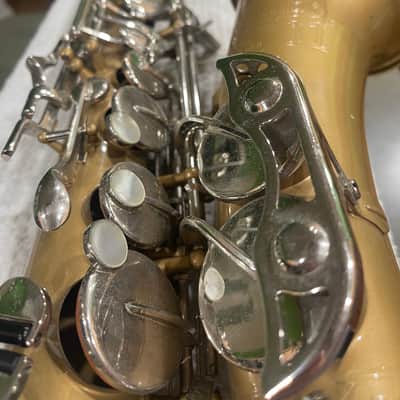 Selmer Bundy II Alto Saxophone image 4