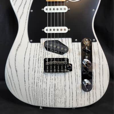 Tom Anderson T Classic Contoured, Swamp Ash Body, SC1 SC1 TF3, 62 Pete, High Gloss White with Black Dog Hair, w/Bag image 1