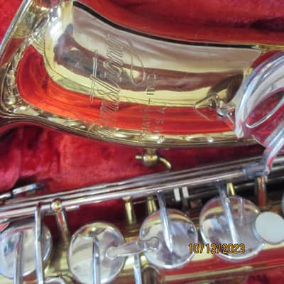 Armstrong brand Saxophone with mouthpiece, reed and case. Made in USA image 5