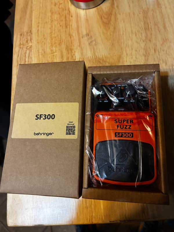 Behringer SF300
