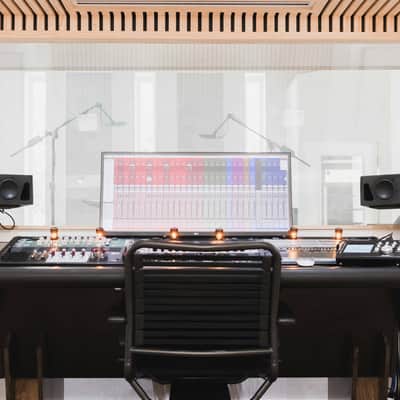 Adam Audio A44H Powered Two-Way Midfield Studio Monitor Bundle image 7