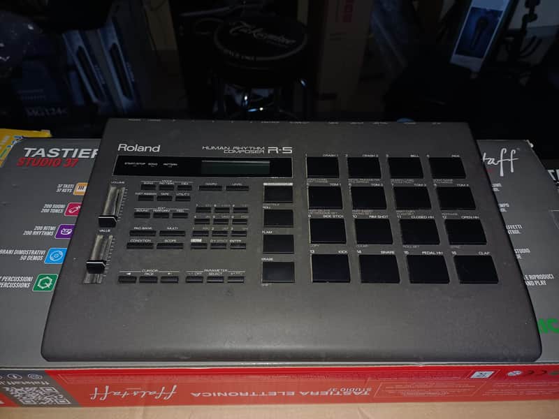 Roland R5 image 1