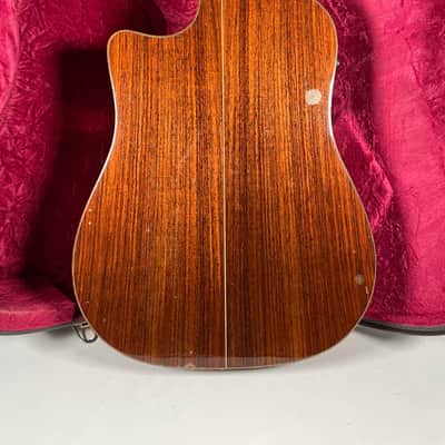 2001 Taylor 710CE Natural Finish Acoustic Guitar w/OHSC image 4