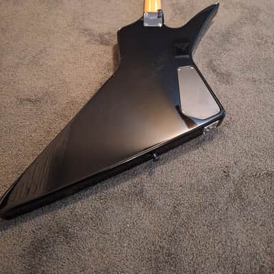 Kramer Focus 8000 Explorer Bass Left Handed image 13