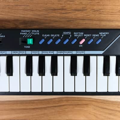 Casio PT-12 Vintage 1980's Mini Key Synthesizer - Black image 3