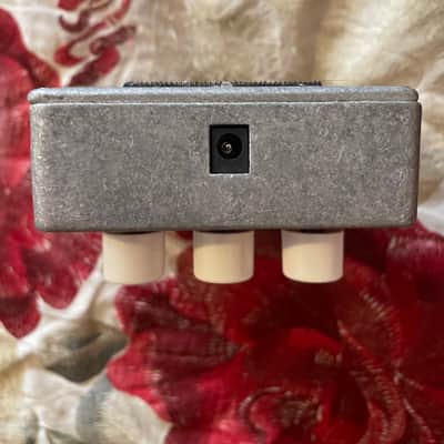 Electro-Harmonix Micro POG Polyphonic Octave Generator 2007 - Present - Red / Gray image 5