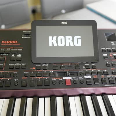 Korg PA1000 61-Key Professional Arranger 2017 - Present - Red image 7