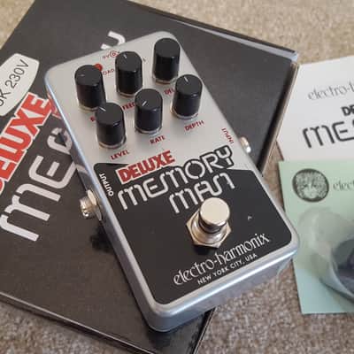Electro-Harmonix Nano Deluxe Memory Man 2021 - Present - Silver / Black image 2