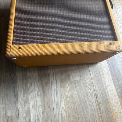 Fender Blues Junior Lacquered Tweed 15-Watt 1x12" Guitar Combo 2016 - Present - Lacquered Tweed image 2