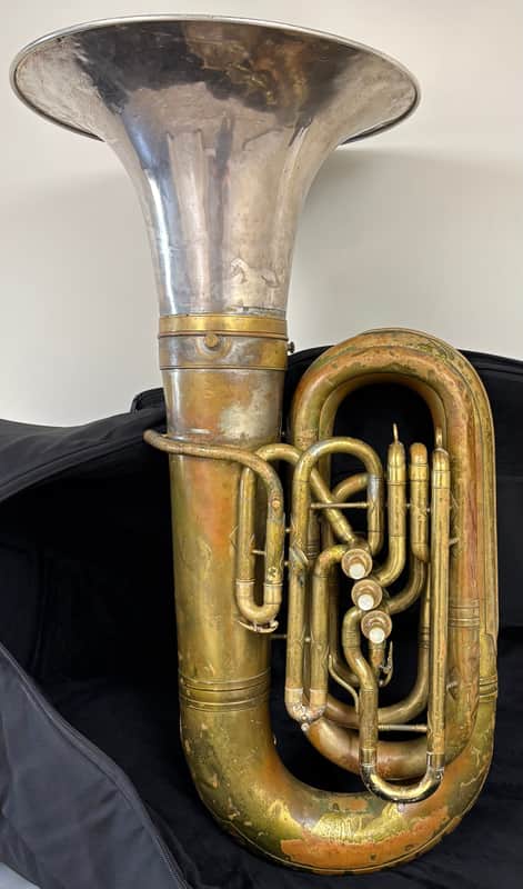 Holton Tuba, Full Size image 1