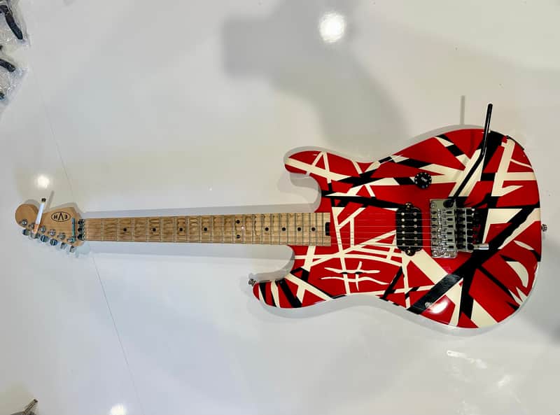 EVH 5150 striped 2020 - Red EVH striped image 1