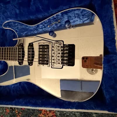 Jackson Pro Series SL3R Soloist 2024 with Case and Strap image 3