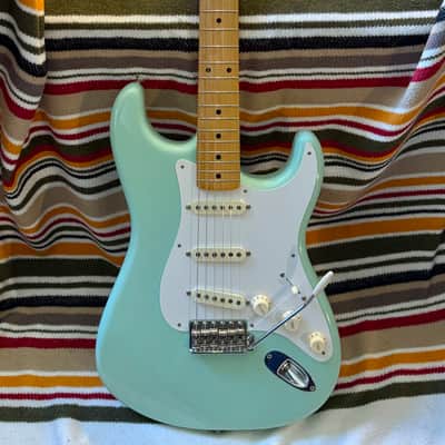 Fender Classic Series '50s Stratocaster with rosewood fingerboard
