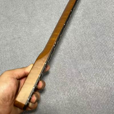1 Large headstock 24 inch 21 frets Roasted Maple guitar neck 24inch hole 10mm Satin for JAGUAR body Rosewood fingerboard image 6