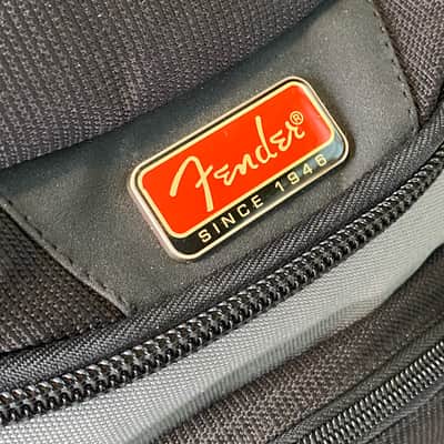 Fender Wheeled Suitcase - Bag with Detachable Gig Backpack image 2