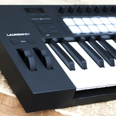 Novation Launchkey 25 Mk4 Compact Creative 25 Synth-Action Keys MIDI Controller image 2