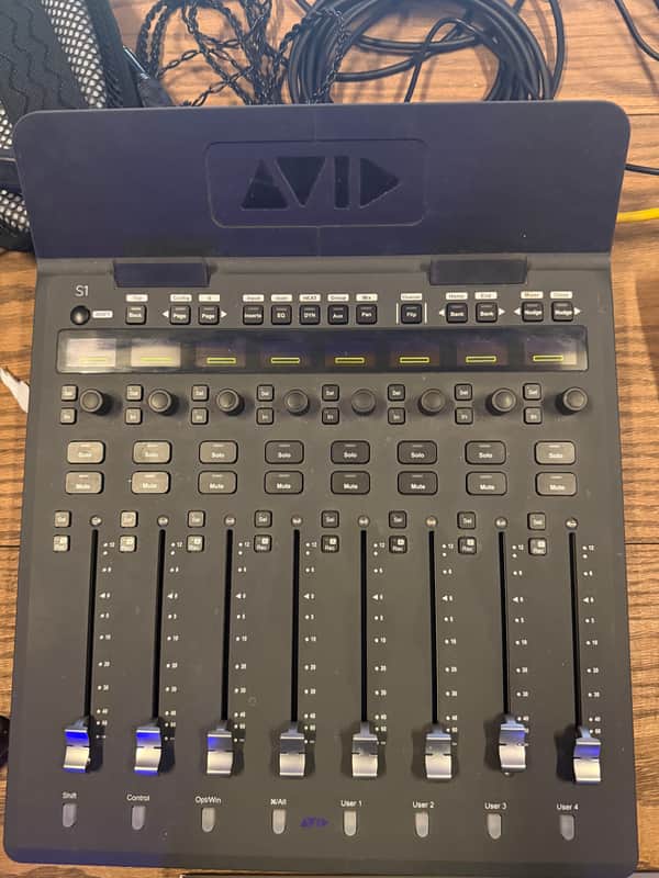 Avid S1 8-Fader EUCON Desktop Pro Tools Control Surface