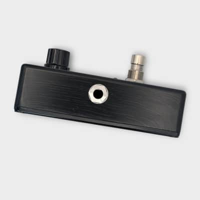 MXR MC401 CAE Boost / Line Driver 2007 - Present - Black image 4