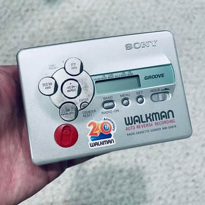 SONY WM-GX674 Walkman Cassette Player, Near Mint Silver ! Working ! image 13
