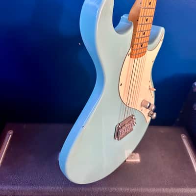 Line 6 Variax 300 - Blue image 2