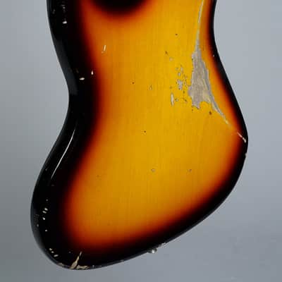 Fender Custom Shop 1962 Jazz Bass Relic 2023 - Three Tone Sunburst image 4