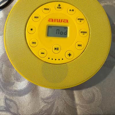 aiwa Portable audio CD player w Earbuds, Headphones - BLACK image 11