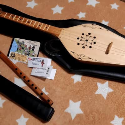 Georgian folk music instruments | Panduri and Salamuri | Folk music | ფანდური | image 3