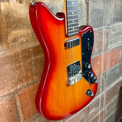 Tone Bakery Jazzbird T with Warmoth Neck and Telecaster/Firebird Pickups - Cherry Sunburst Bild 3
