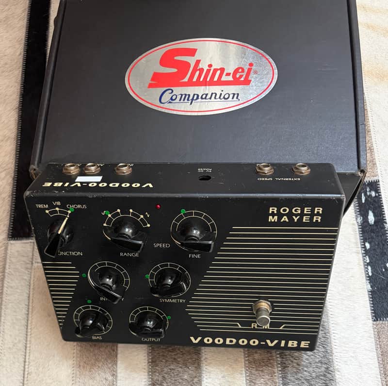 Roger Mayer Voodoo Vibe | Reverb