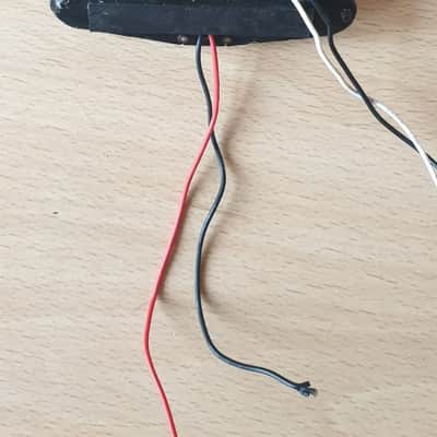 2x Stratocaster Single Coil Pickups Neck Middle Black Covers Strat image 3