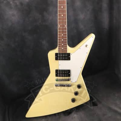 Gibson Explorer image 2