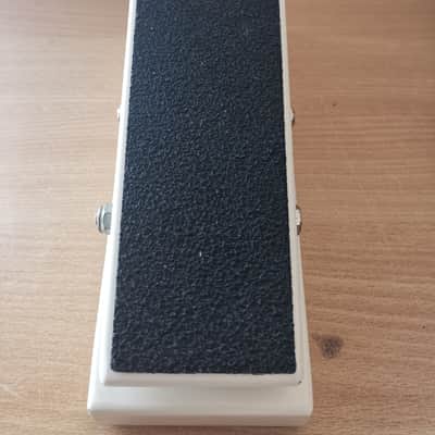 Fulltone Clyde Original Wah January 2002 S/N : 2804 First Series White Standard image 24