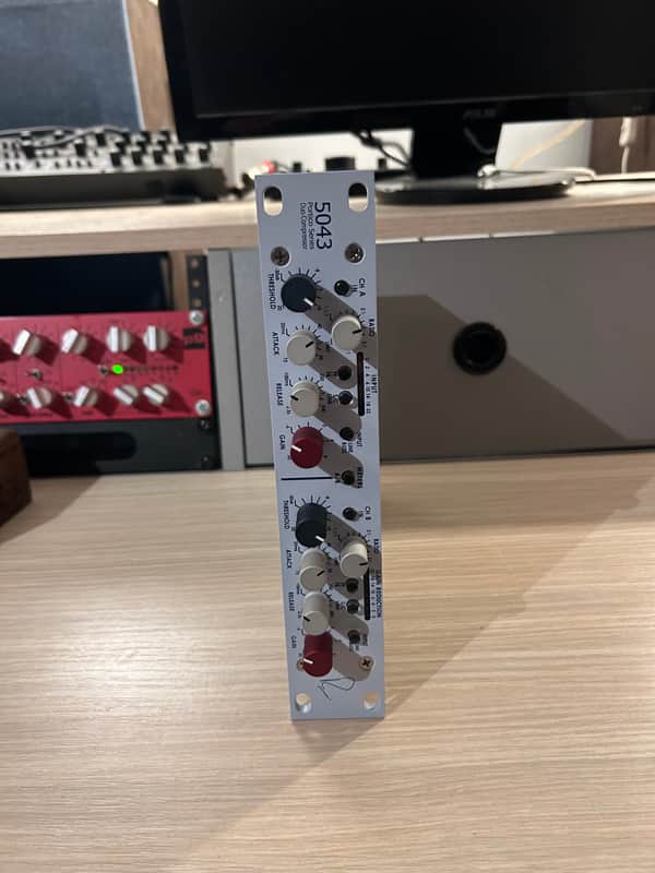 Rupert Neve Designs 5043 compressor/limiter duo image 1